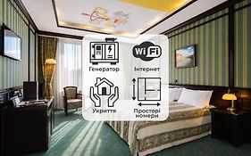 Attache & Tiso Hotel